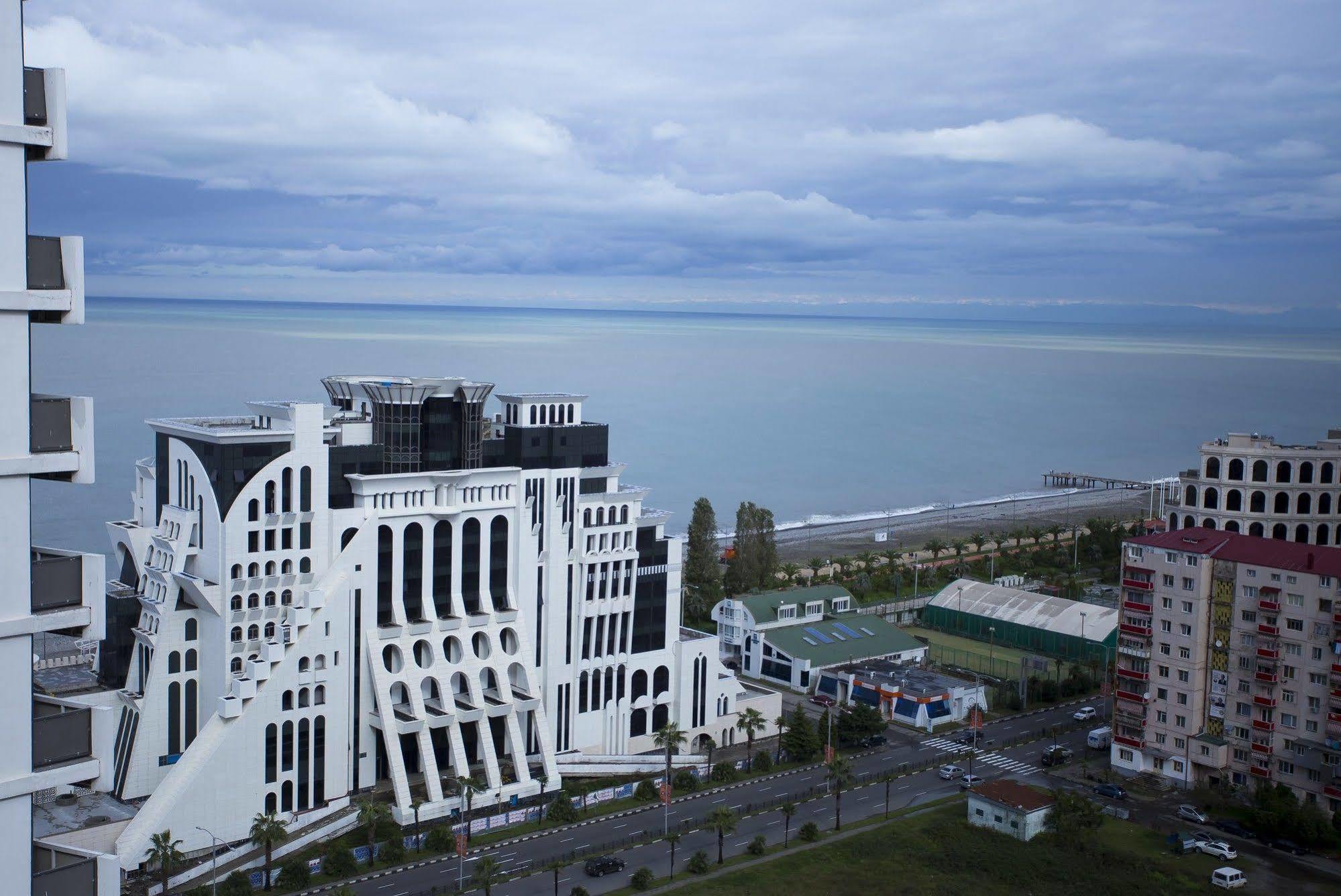 Tangerine Apart Hotel Batumi Exterior foto